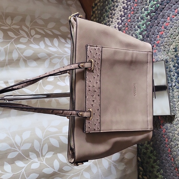Gussaci tan purse/tote - Picture 1 of 17